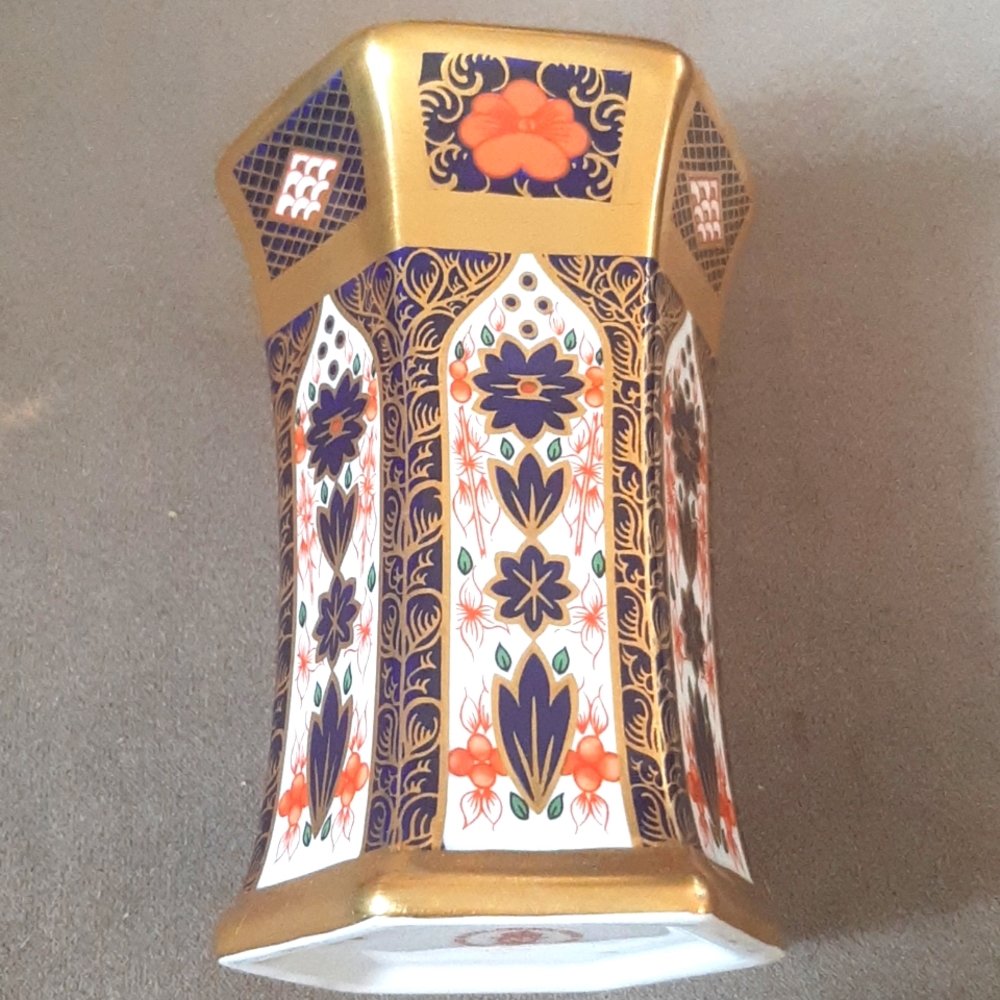 Vintage Royal Crown Derby 1128 small 4.5" vase